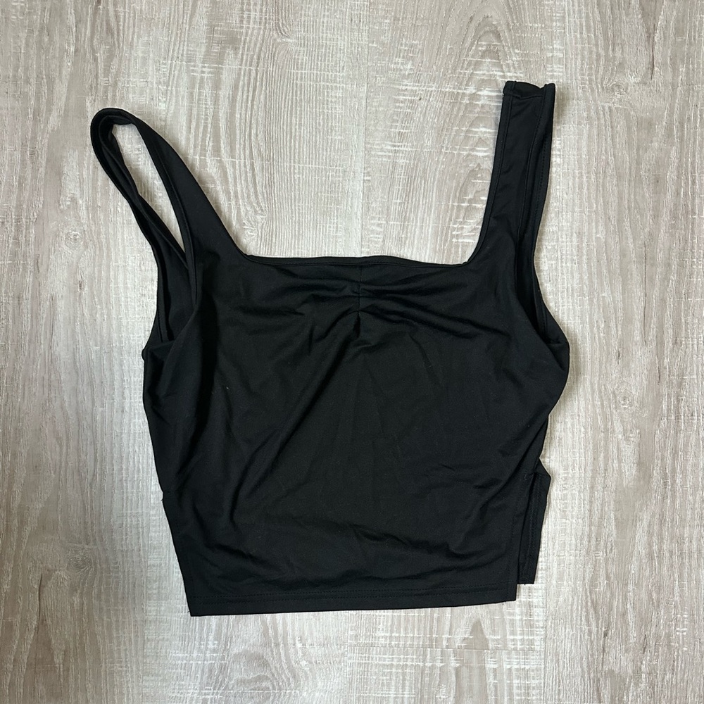 Black Ruched Tank Top - Picture 2 of 4
